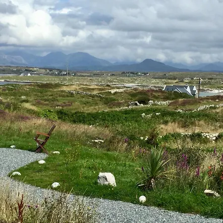 Earls View Maxi Pod Glamping *