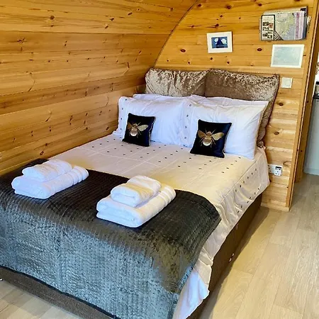 Earls View Maxi Pod Glamping Carna
